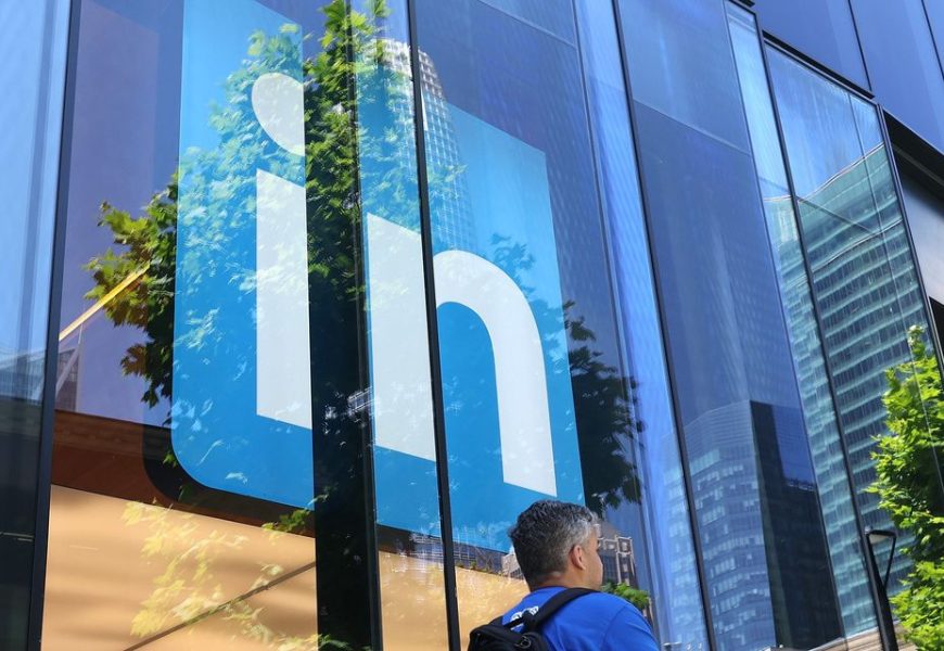 LinkedIn Tests Generative AI to Field Cybersecurity Questions From Employees and Suppliers