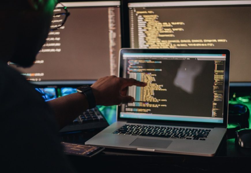 Fixify blends automation and human analysts to tackle IT problems