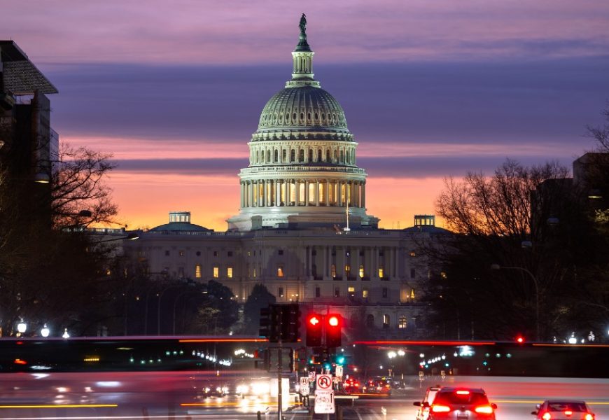 Senators intro bipartisan bill to bolster healthcare cybersecurity