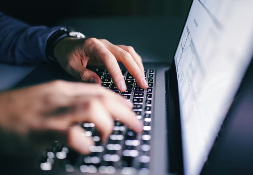 Iranian hackers could target American defense companies working in Israel, US agencies warn