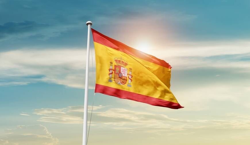 Massive spike in use of .es domains for phishing abuse