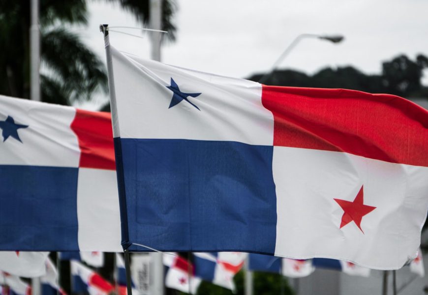Panama Ministry of Economy discloses breach claimed by INC ransomware
