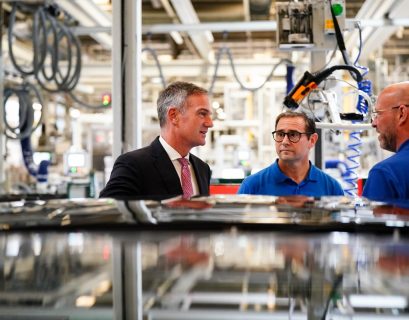Jaguar Land Rover to pause production until next week – at least 