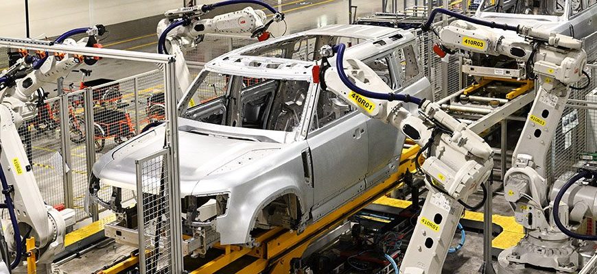 JLR tentatively restarts production, following £1.5bn government backing