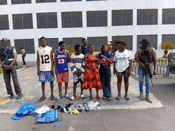 10 arrested for running online food delivery scams
