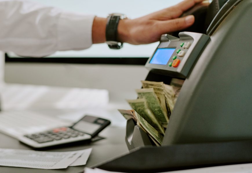 Secure Ways Businesses Deposit Cash Into Financial Accounts