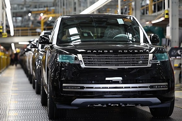 A Production Halt At The English Range Rover Factory Despite No Cyberattack