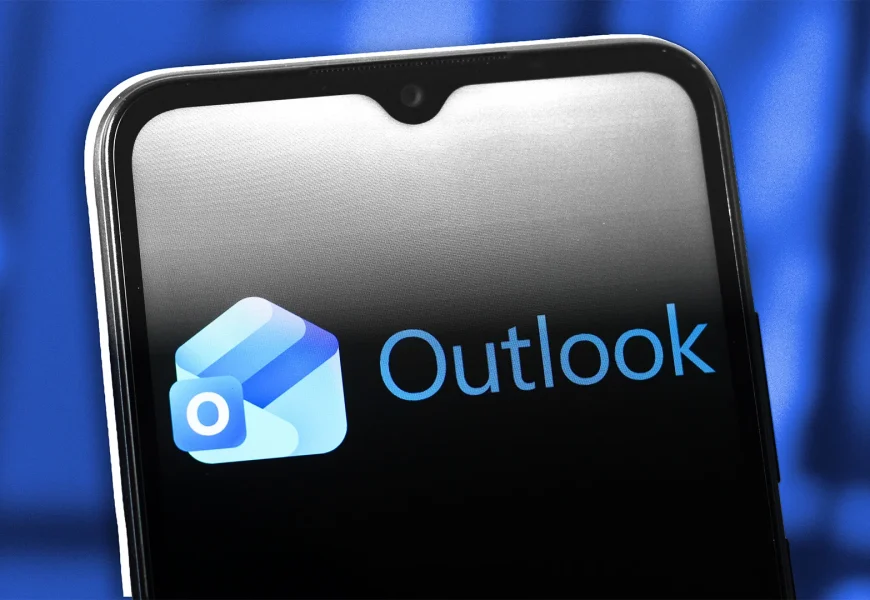 The FBI Just Issued an Urgent Warning for Anyone Using Microsoft Teams, Outlook, or OneDrive Over a New Phishing Scheme