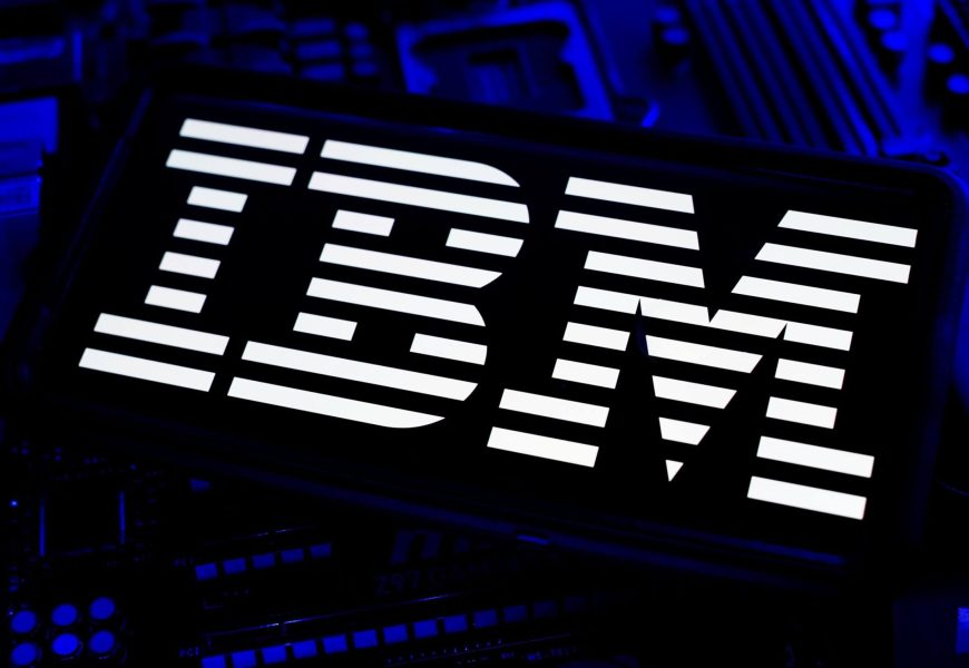 IBM (IBM) Stock; Gains Slightly After Launch of $5B Project Lightwell Initiative