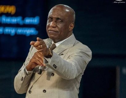 ‘Don’t give your offering here’ – Pastor Ibiyeomie tells Yahoo boys